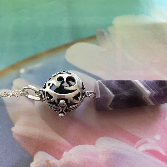 Amethyst Aromatherapy Necklace 🔮 - Picture 4 of 7